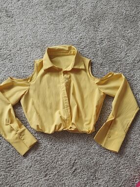 Yellow Button-Front Off The Shoulder Crop Top